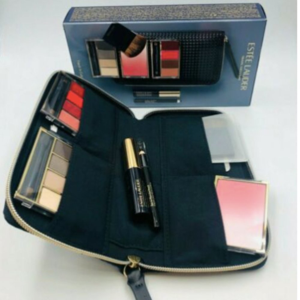 NIB Sealed Estee Lauder TRAVEL KIT Bag and Makeup!